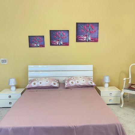 Villa Santa Barbara 阿沃拉 外观 照片