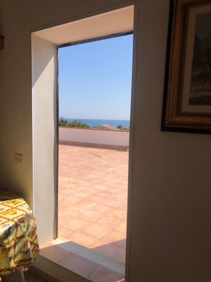 Villa Santa Barbara 阿沃拉 外观 照片