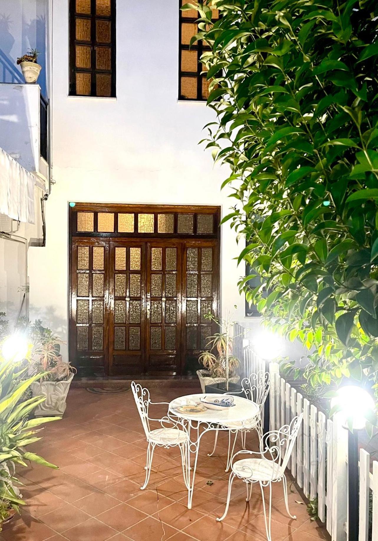 Villa Santa Barbara 阿沃拉 外观 照片
